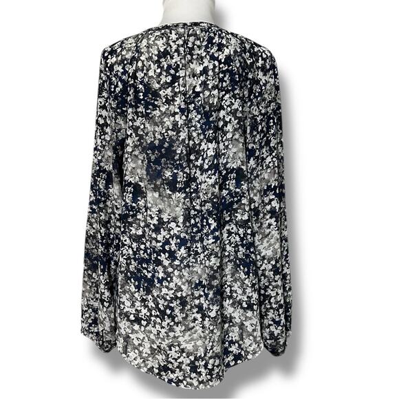 Beautiful blue grey black Vera Wang flowy floral long sleeve top with tie size L - Picture 4 of 7